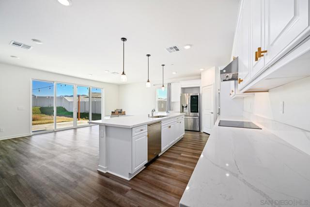 13410 Pasture Ct, Valley Center CA: https://media.crmls.org/mediaz/aae72786-29a3-448b-a596-f58052a41e0f.jpg