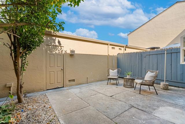 4243 Comet Circle, Union City CA: https://media.crmls.org/mediaz/aae7fe0f-76bf-490b-bee2-650a88c5e26d.jpg