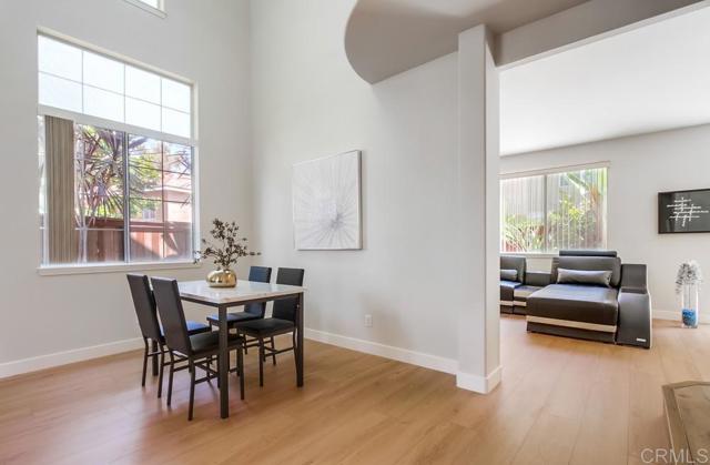 Detail Gallery Image 5 of 45 For 4455 Milano Way, Oceanside,  CA 92057 - 4 Beds | 2/1 Baths