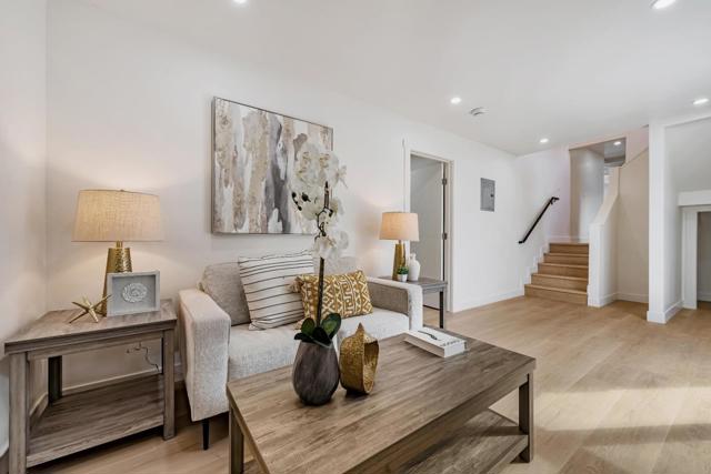 841 Harrison Street, Santa Clara CA: https://media.crmls.org/mediaz/aae9373d-c0d8-41af-bf0e-2ac096eef520.jpg