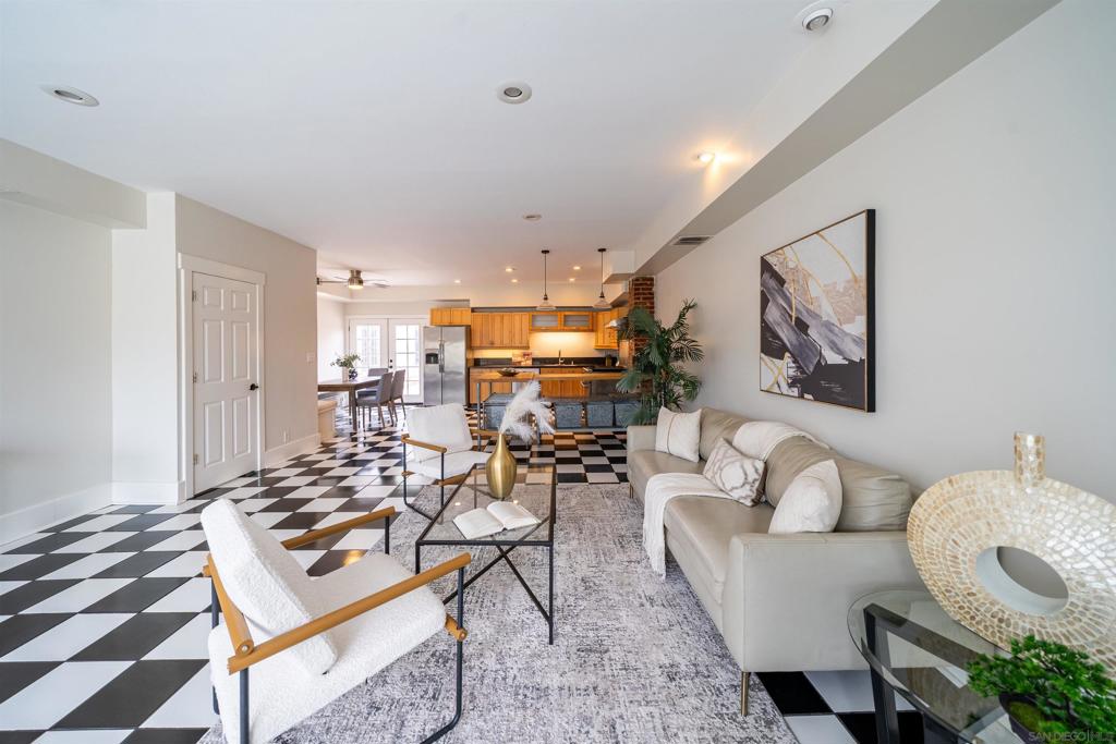 2846 30 St - photo 2