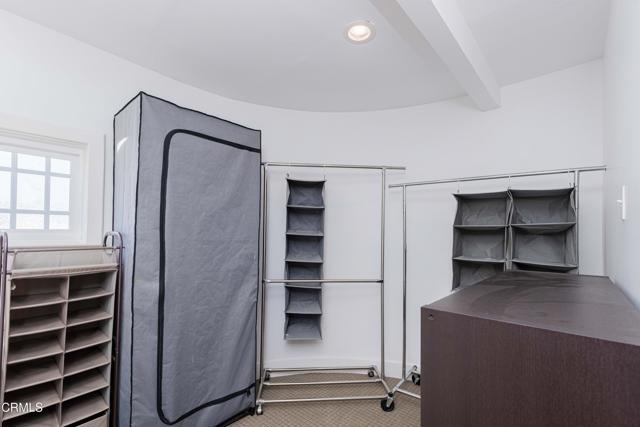 2516 Roosevelt Boulevard, Oxnard CA: https://media.crmls.org/mediaz/aae970c6-2ed0-4ac2-9f3a-99348c275416.jpg