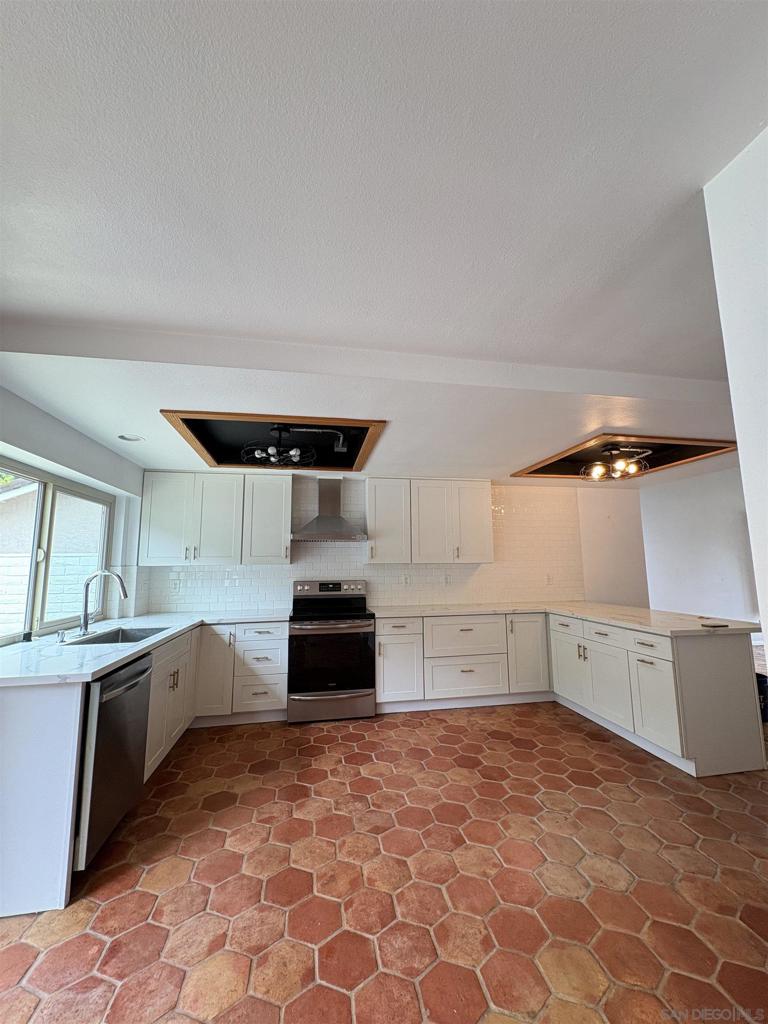 2735 Waterbury Way - photo 10