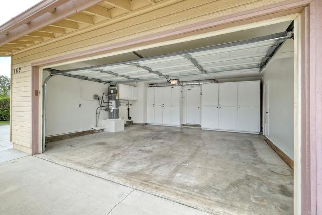 169 Camino Entrada, Chula Vista CA: https://media.crmls.org/mediaz/aae98e99-b7cf-43fc-abfa-7cf8c4175b29.jpg