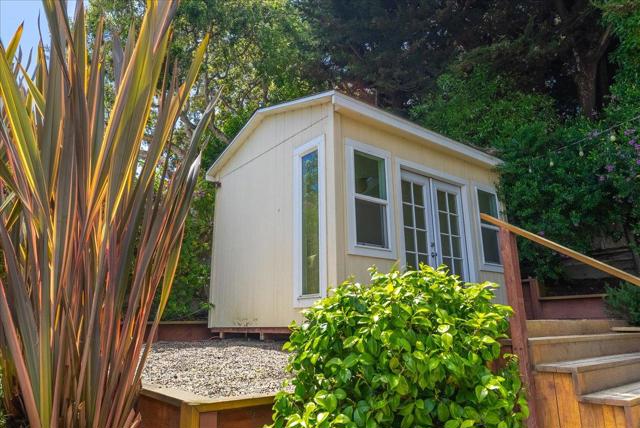 799 Grace Street, Monterey CA: https://media.crmls.org/mediaz/aaea8055-87df-426d-a42f-9a4beef64a6e.jpg