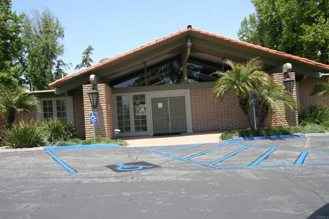 525 W El Norte Parkway, Escondido CA: https://media.crmls.org/mediaz/aaead63b-763b-4bad-a18d-6ea0422df86d.jpg