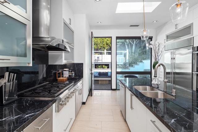 3515 Union St, San Diego CA: https://media.crmls.org/mediaz/aaeb3f5a-045f-4f08-a1d8-c85ace065cd3.jpg