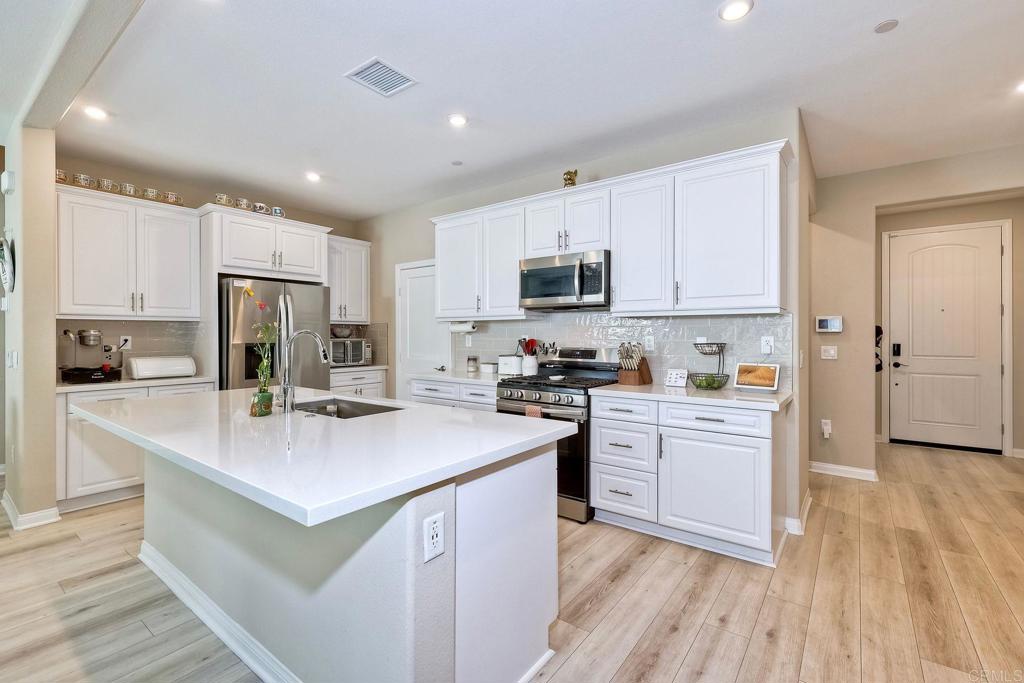 1715 Crabapple Way - photo 2