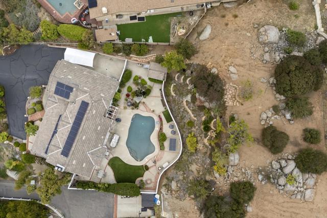 11984 Paseo Fuerte, El Cajon CA: https://media.crmls.org/mediaz/aaeb7172-02df-4948-b930-5986e3866d9b.jpg