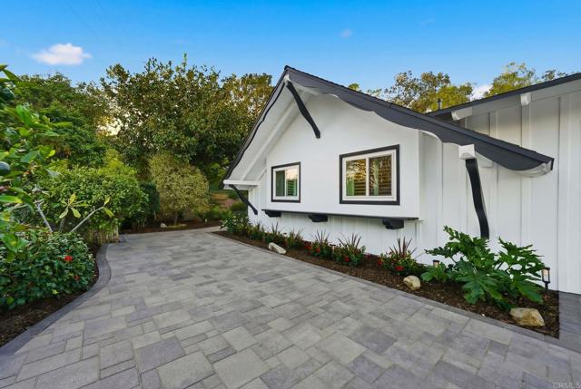 Image 61 of 69 For 323 Glencrest Drive