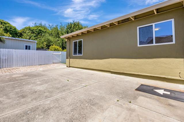 921 Newman Drive, South San Francisco CA: https://media.crmls.org/mediaz/aaec3723-cab1-41b8-98db-04e5e0b2cc8b.jpg