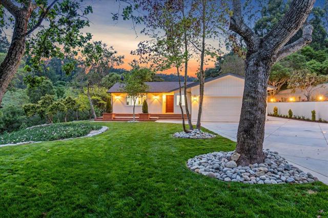 7183 Tustin Road, Salinas CA: https://media.crmls.org/mediaz/aaec8bba-0008-4458-b7aa-030c44f9925d.jpg