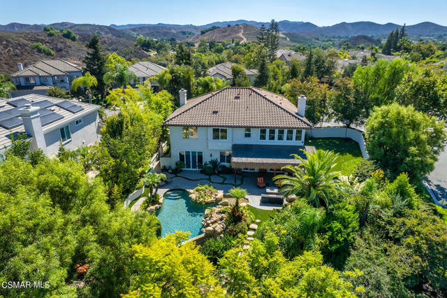 213 Heath Meadow Court, Simi Valley CA: https://media.crmls.org/mediaz/aaeca682-e2c5-4b49-a67e-4960454d81ff.jpg