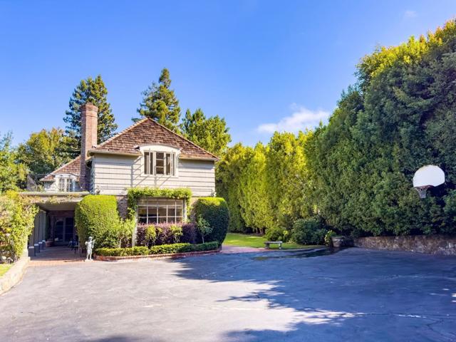 2155 Geri Lane, Hillsborough CA: https://media.crmls.org/mediaz/aaedd83e-4fd9-4ab5-955a-879719acacae.jpg