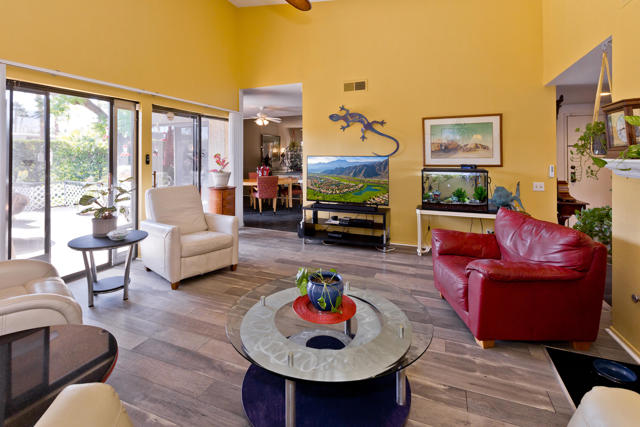 1291 Tiffany N Circle, Palm Springs CA: https://media.crmls.org/mediaz/aaeec51a-29ac-49af-8184-48a4033795dd.jpg