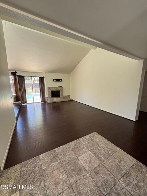2722 Appalachian Court, Westlake Village CA: https://media.crmls.org/mediaz/aaef8bb9-0a5b-4635-bf79-1ba26358d2c8.jpg