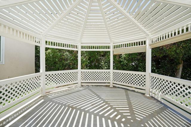 108 W Kenneth Road, Glendale CA: https://media.crmls.org/mediaz/aaefb7d0-0488-48ac-8952-8f0d68d15848.jpg