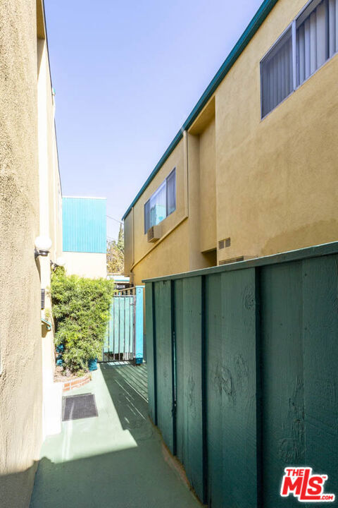 10803 Otsego Street, North Hollywood, California 91601, ,Multi-Family,For Sale,Otsego,25505227