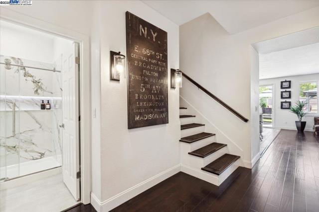 366 Karelian St, Danville CA: https://media.crmls.org/mediaz/aaf13628-1c32-4b2a-bc0c-eb00f9c30fe7.jpg