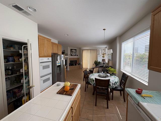 Detail Gallery Image 16 of 39 For 6033 Patmos Way, Oceanside,  CA 92056 - 2 Beds | 2/1 Baths