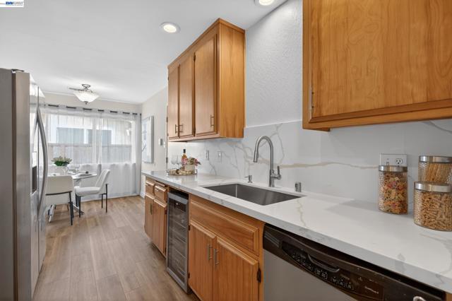 Image 12 of 32 For 15753 Via Sonata