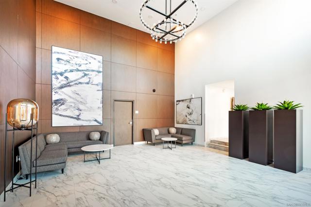 475 Redwood, San Diego CA: https://media.crmls.org/mediaz/aaf1d2be-0224-40a0-93cf-718e3455b406.jpg