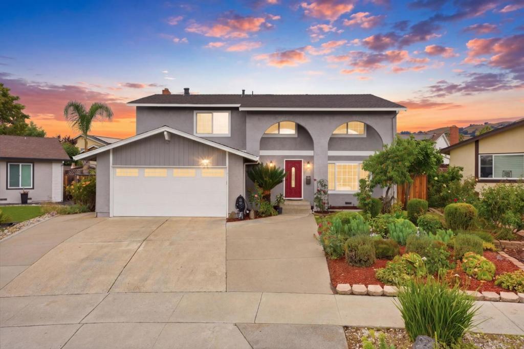 3211 Lenark Drive