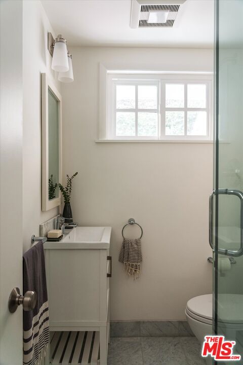 5657 Valley Oak Drive, Los Angeles CA: https://media.crmls.org/mediaz/aaf33be5-b4e6-40ae-a283-bee709098e92.jpg