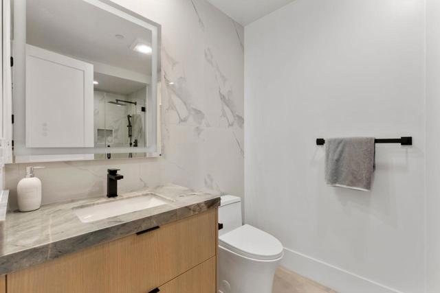 18071 Saratoga Los Gatos Road, Monte Sereno CA: https://media.crmls.org/mediaz/aaf3c801-a36d-47ef-91ea-dbbc271d600e.jpg