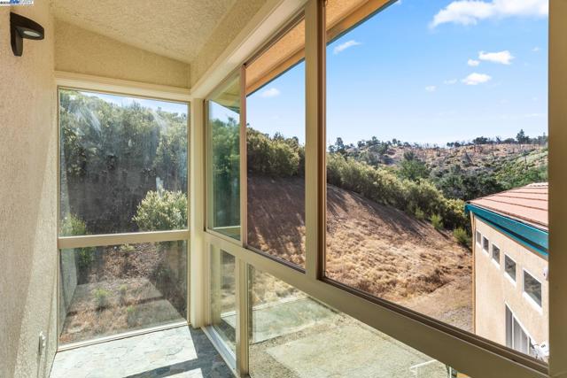59480 Mines Rd, Livermore CA: https://media.crmls.org/mediaz/aaf3c954-06b6-4b52-a686-70d8cef1d5b0.jpg