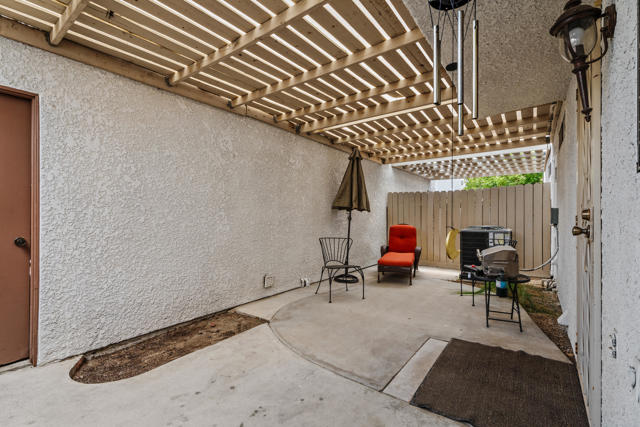 34324 Laura Way, Rancho Mirage CA: https://media.crmls.org/mediaz/aaf3f178-59ea-4c25-80d1-fa9b4f8b84ea.jpg