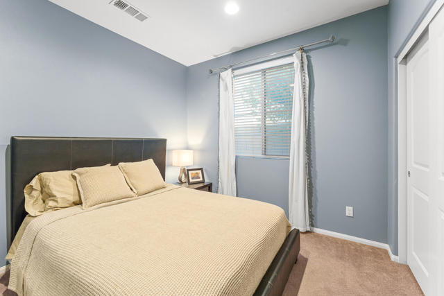 232 Paseo Gusto, Palm Desert CA: https://media.crmls.org/mediaz/aaf413da-3245-4e9f-945a-7cf3128352f6.jpg
