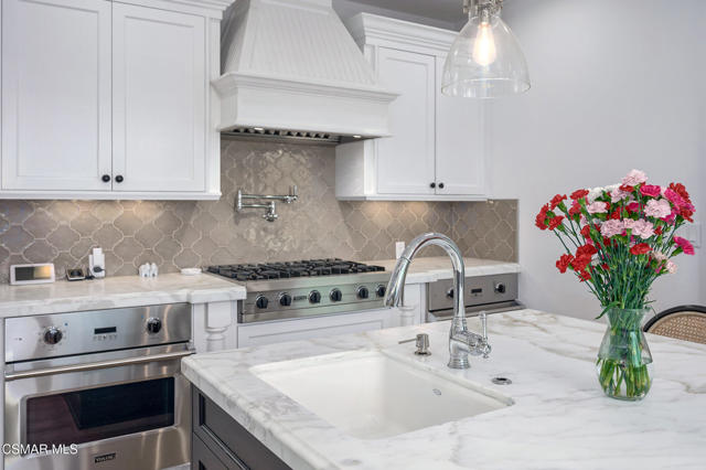 508 W Stafford Road, Thousand Oaks CA: https://media.crmls.org/mediaz/aaf5125a-d4b1-4ed1-a824-fcaa86aa51b7.jpg