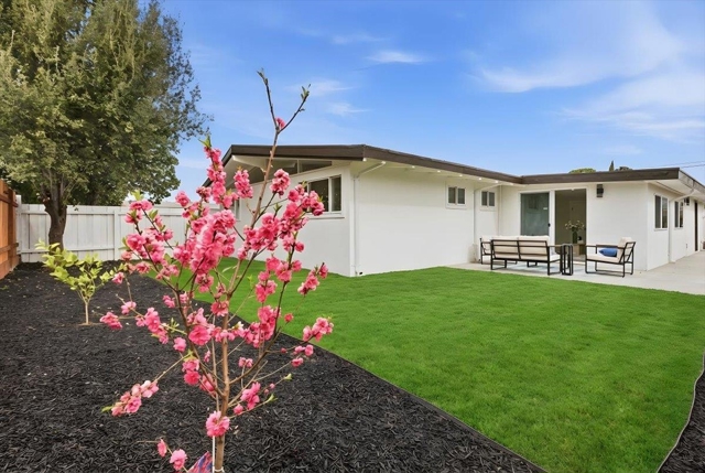 27707 La Porte Ave, Hayward CA: https://media.crmls.org/mediaz/aaf61b10-31e1-4f73-a07d-0169bc059257.jpg