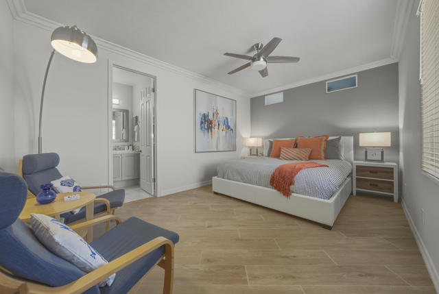 56 Oakmont Drive, Rancho Mirage CA: https://media.crmls.org/mediaz/aaf6cc2a-a5db-40a5-92aa-c6c4c079d474.jpg