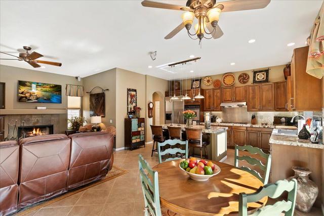 85 Clavel Court, Palm Desert CA: https://media.crmls.org/mediaz/aaf724f7-a036-424c-84b6-d76ab2081669.jpg