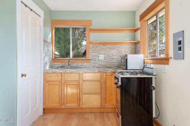 25-web-or-mls-25 - ADU - Kitchen