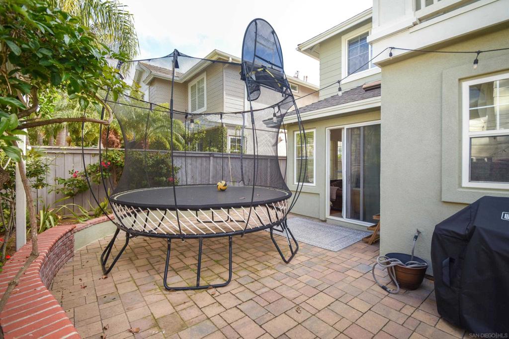 MLS #250028019SD img 30