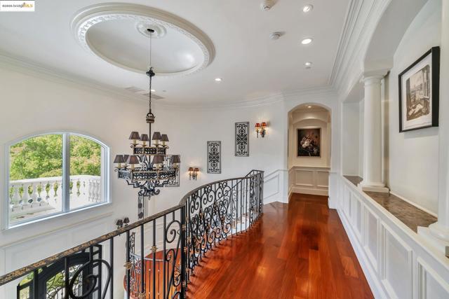 1853 Via Di Salerno, Pleasanton CA: https://media.crmls.org/mediaz/aaf8b6f2-8e1a-4958-a404-5703024eb1bd.jpg