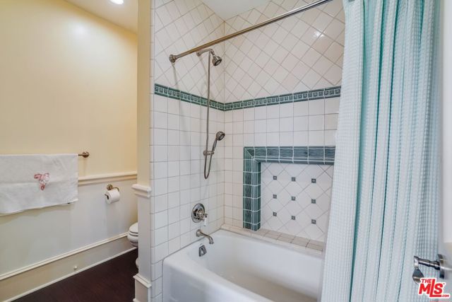 6277 Sea Star Drive, Malibu CA: https://media.crmls.org/mediaz/aaf93c9a-dbb9-4665-84aa-451472fb47c2.jpg
