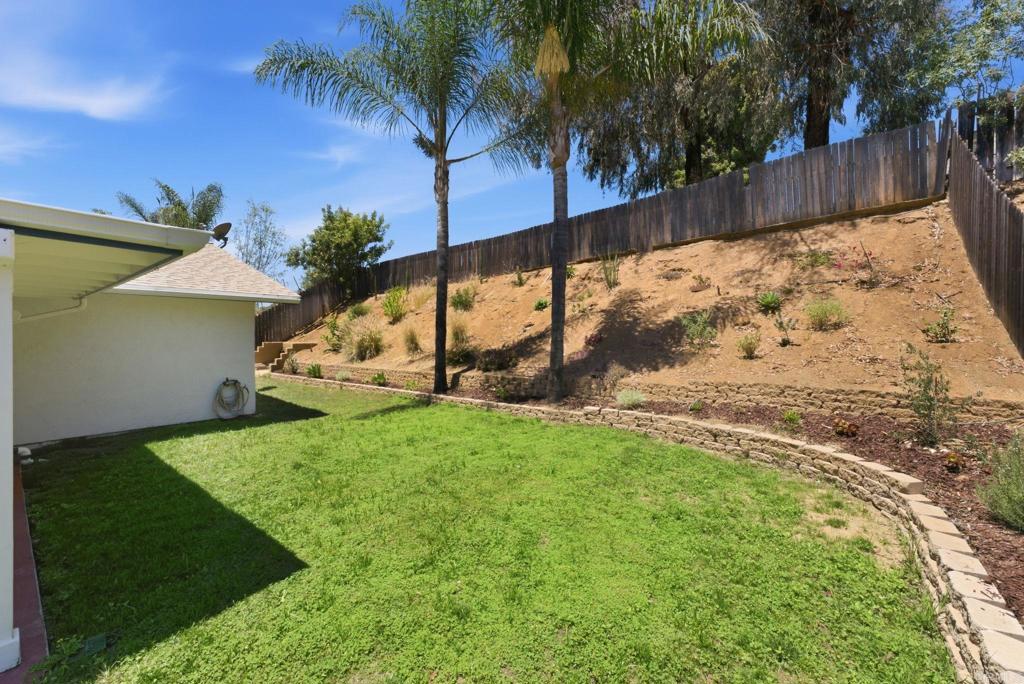 1448 Esperanza Way - photo 2
