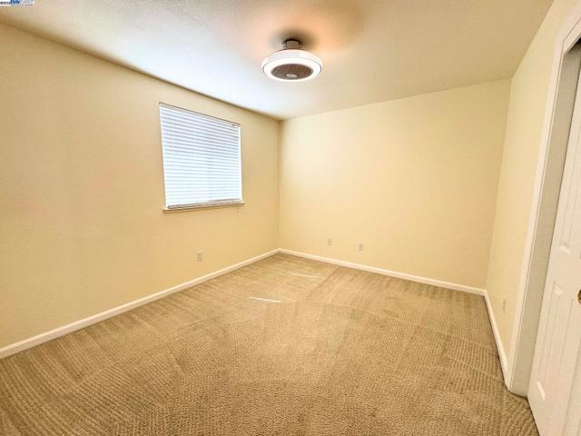 4651 Stern Dr, Merced CA: https://media.crmls.org/mediaz/aafa1c65-e96f-4914-9239-82f280c8e039.jpg