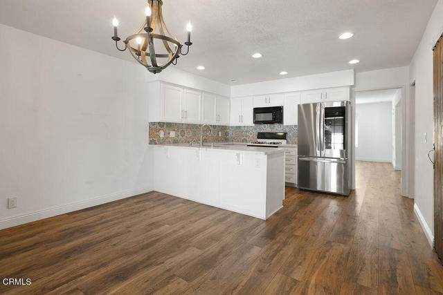 Detail Gallery Image 23 of 31 For 1129 Glenbridge Cir, Westlake Village,  CA 91361 - 2 Beds | 2 Baths