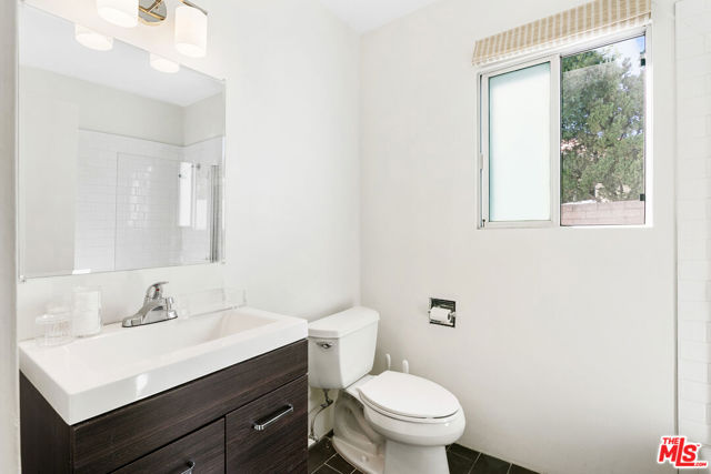 15514 CASIANO Court, Los Angeles CA: https://media.crmls.org/mediaz/aafae4d0-95bb-4163-8ec3-9c2f898f6829.jpg
