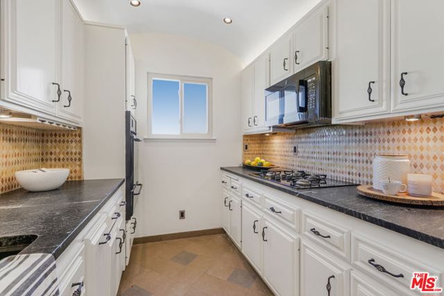 2 Bed Home for Sale in Santa Monica, California