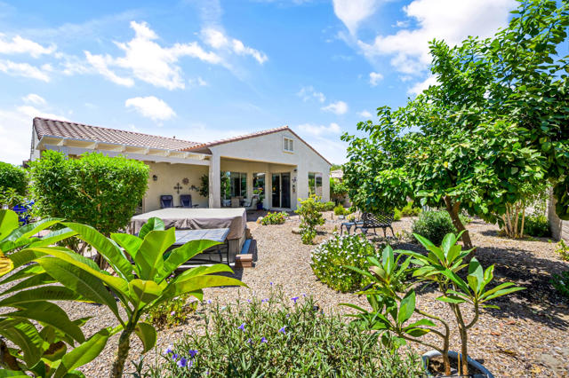 81662 Corte Valdemoro, Indio CA: https://media.crmls.org/mediaz/aafb97ba-ff49-4029-a3d3-f3709b872c10.jpg