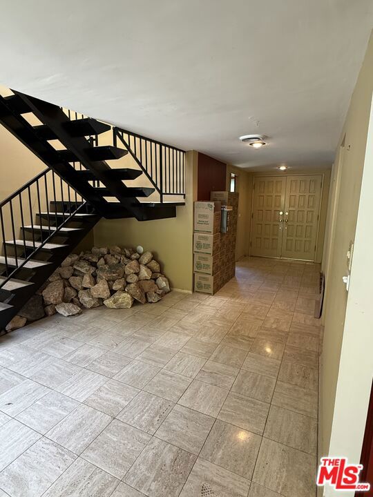 1053 Tellem Drive, Pacific Palisades CA: https://media.crmls.org/mediaz/aafbdd78-f458-45ca-ac28-006494d6ee9c.jpg