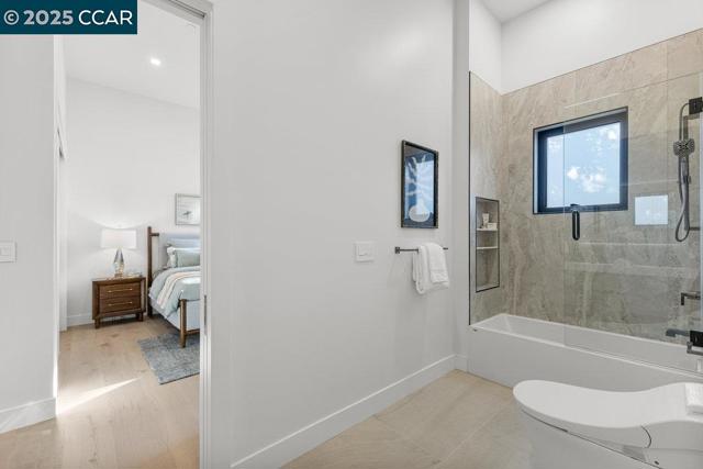 720 Laurel Dr, Walnut Creek CA: https://media.crmls.org/mediaz/aafcb0dc-9274-463e-b93d-acc84fc1142e.jpg