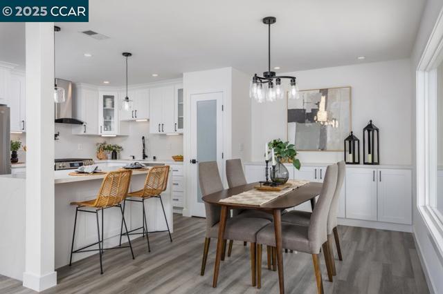 1132 Running Springs Rd, Walnut Creek CA: https://media.crmls.org/mediaz/aafd4b5b-e52b-496e-94b8-a7c4a6606635.jpg