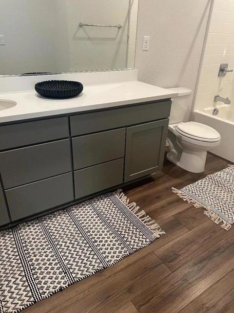 5005 King Place, Rohnert Park CA: https://media.crmls.org/mediaz/aafd6813-744f-4239-a38e-ae95526e06e1.jpg